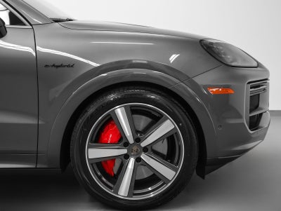 2025 Porsche Cayenne Turbo E-Hybrid