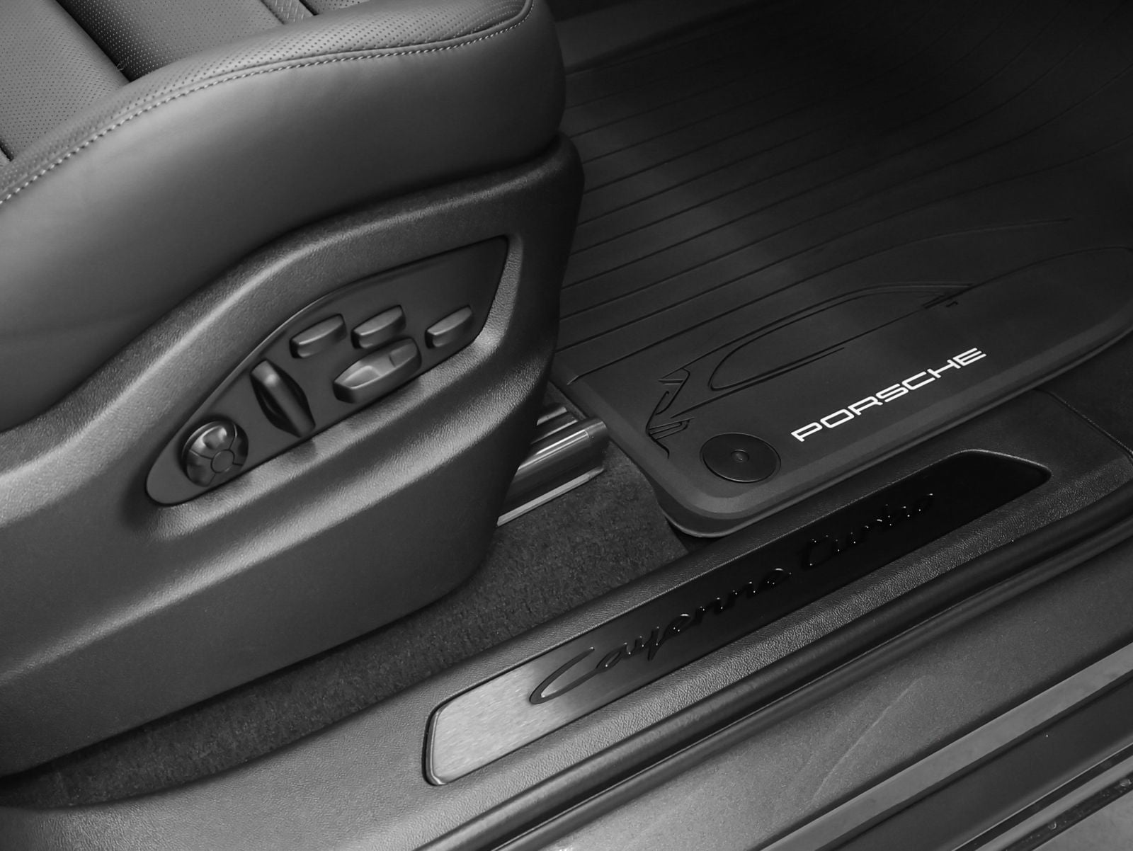 2025 Porsche Cayenne Turbo E-Hybrid