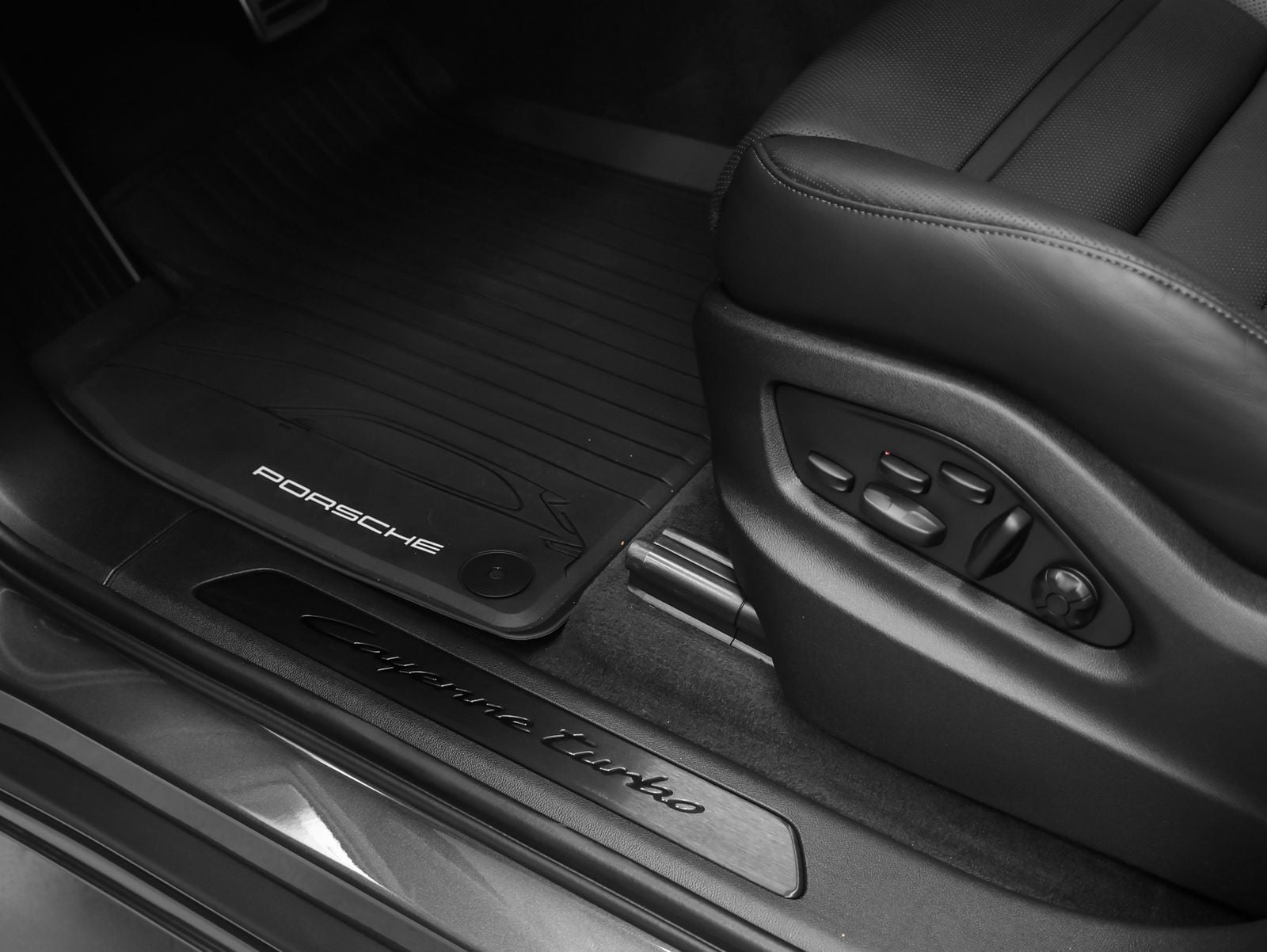 2025 Porsche Cayenne Turbo E-Hybrid