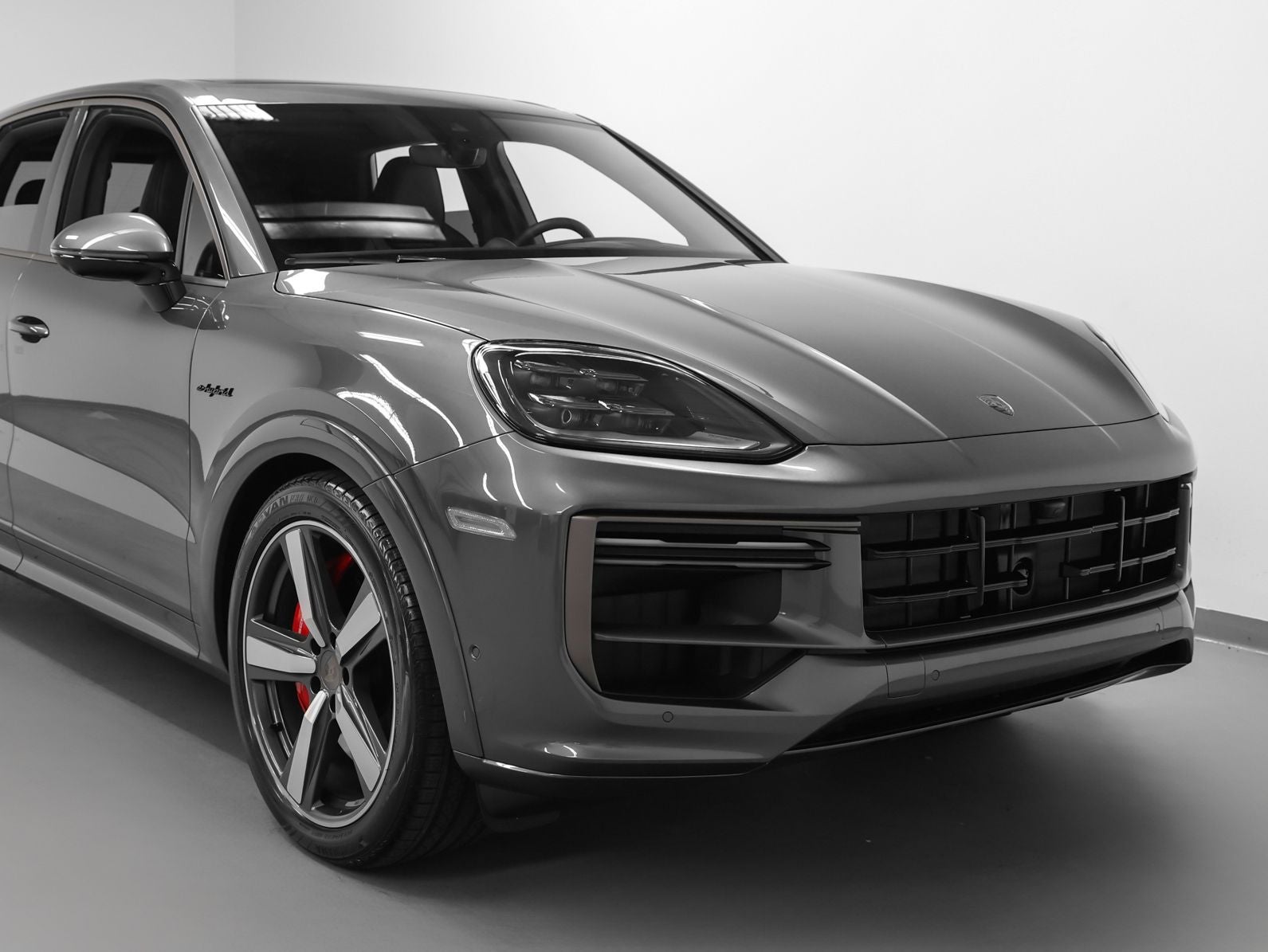 2025 Porsche Cayenne Turbo E-Hybrid