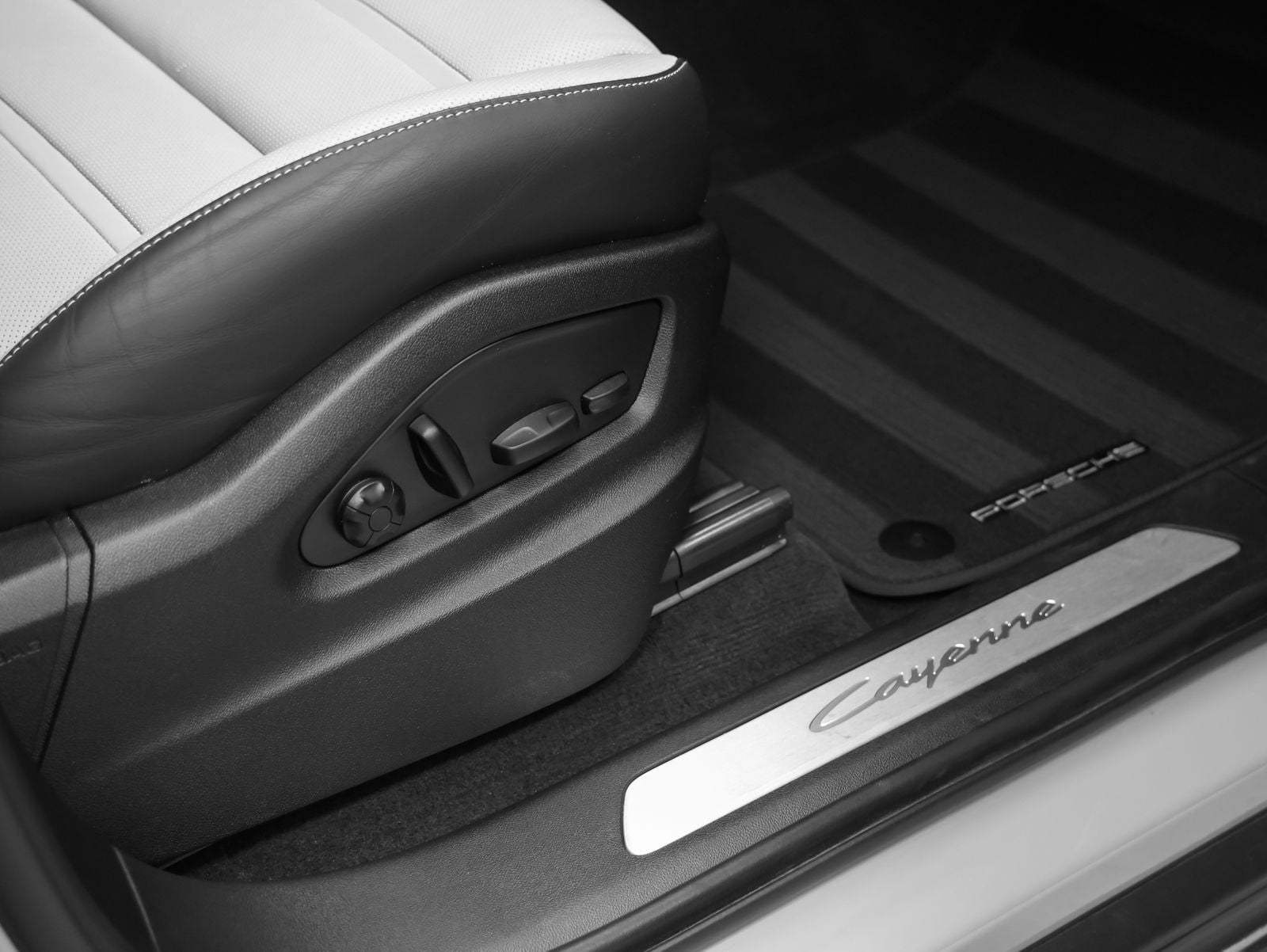 2024 Porsche Cayenne Coupe