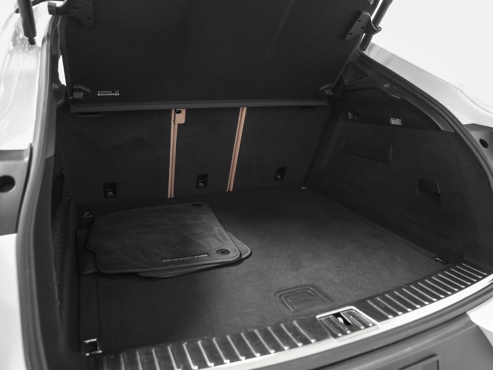 2023 Porsche Cayenne Coupe Platinum Edition