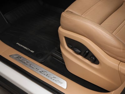 2023 Porsche Cayenne Coupe Platinum Edition