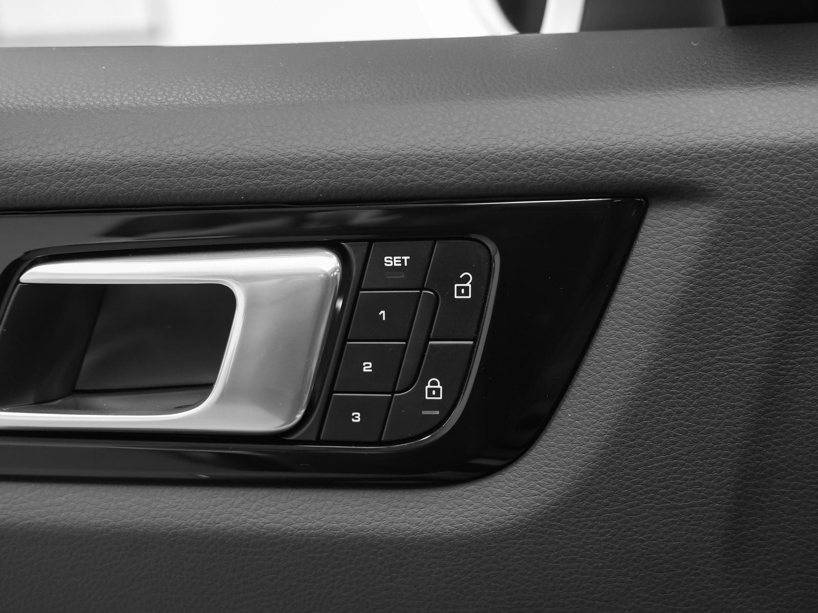 2023 Porsche Cayenne Coupe Platinum Edition