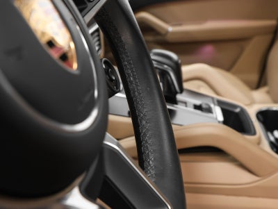 2023 Porsche Cayenne Coupe Platinum Edition