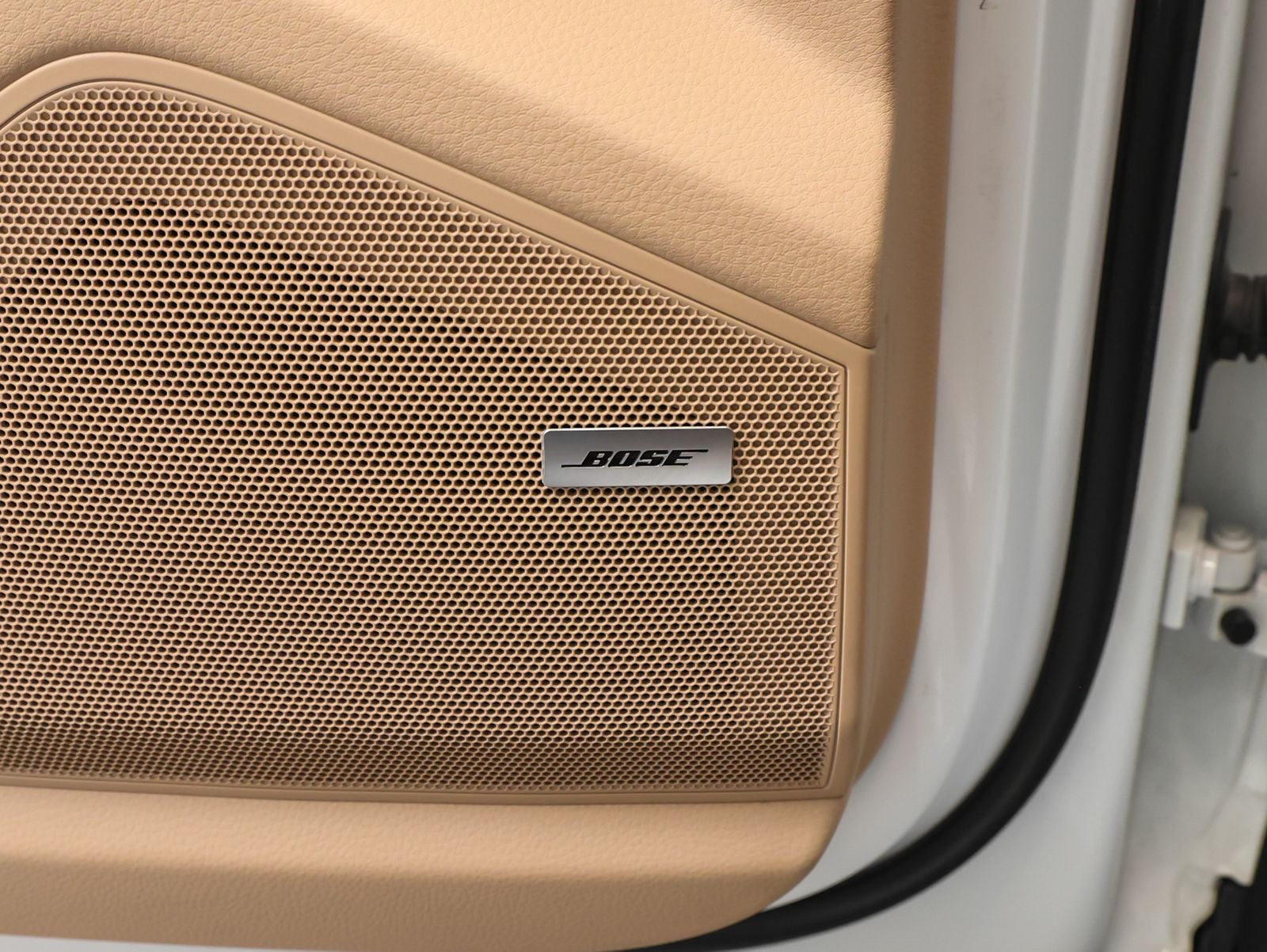 2023 Porsche Cayenne Coupe Platinum Edition