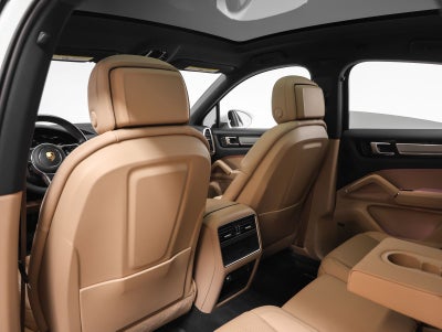 2023 Porsche Cayenne Coupe Platinum Edition