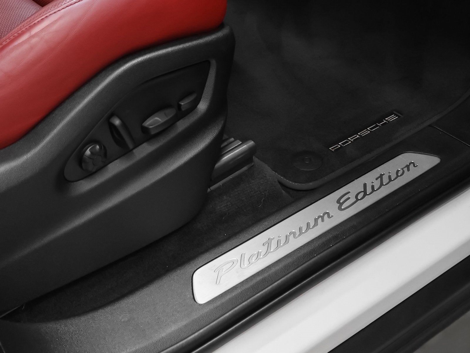 2022 Porsche Cayenne Coupe Platinum Edition