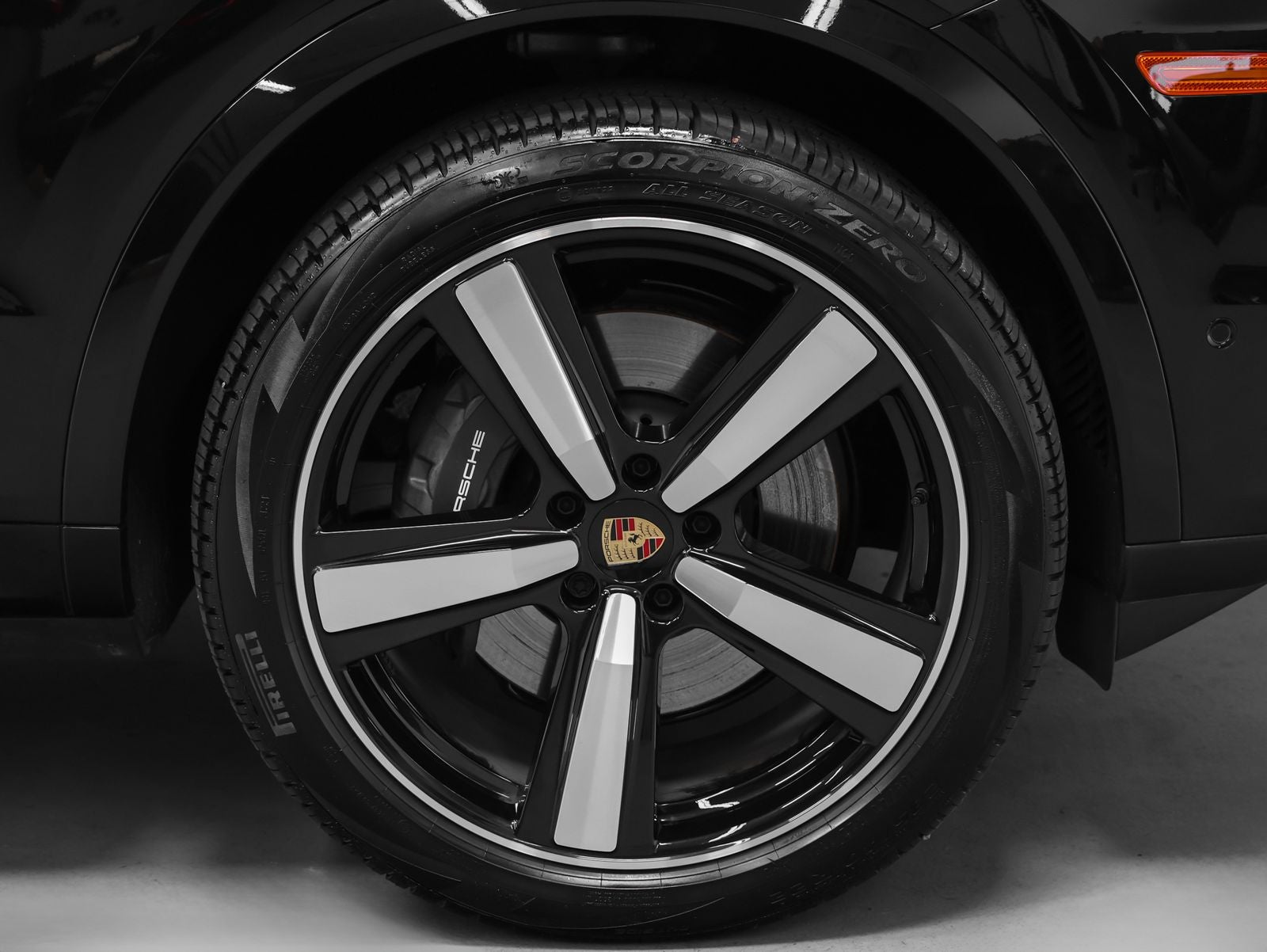 2025 Porsche Cayenne Coupe Base