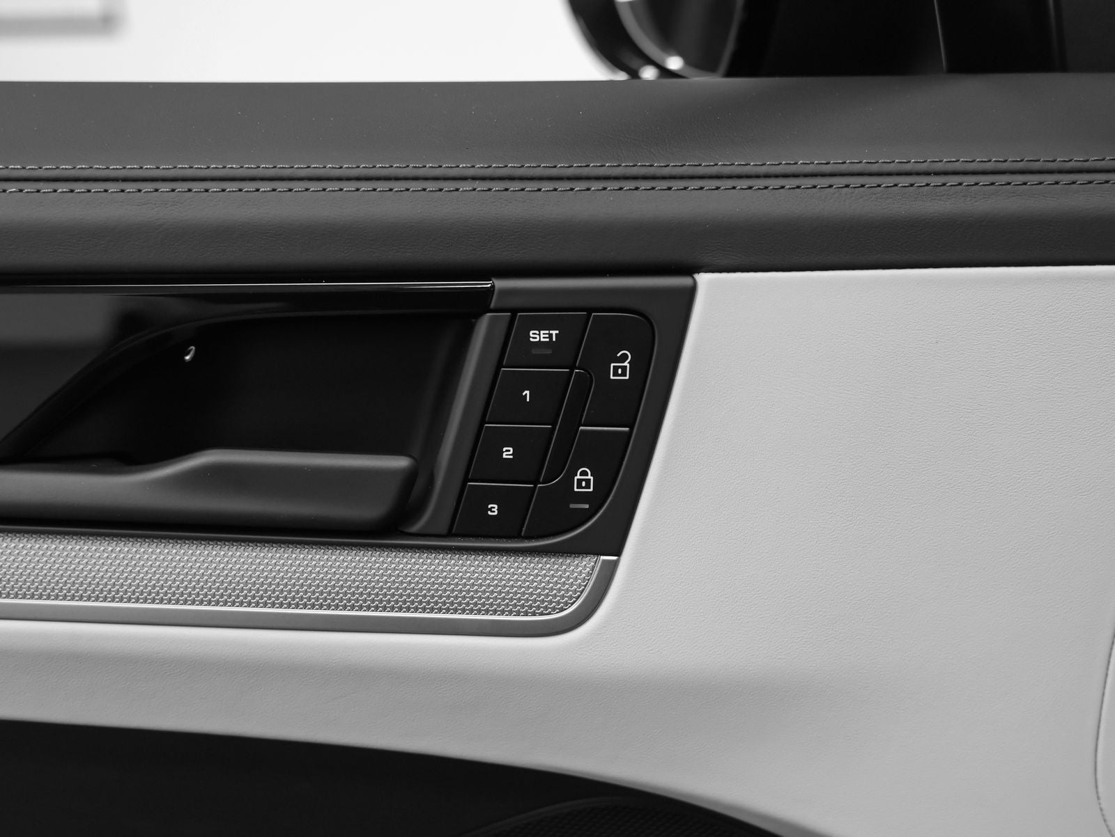 2025 Porsche Cayenne Coupe Base