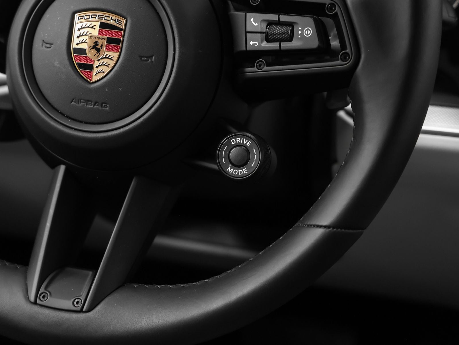 2025 Porsche Cayenne Coupe Base