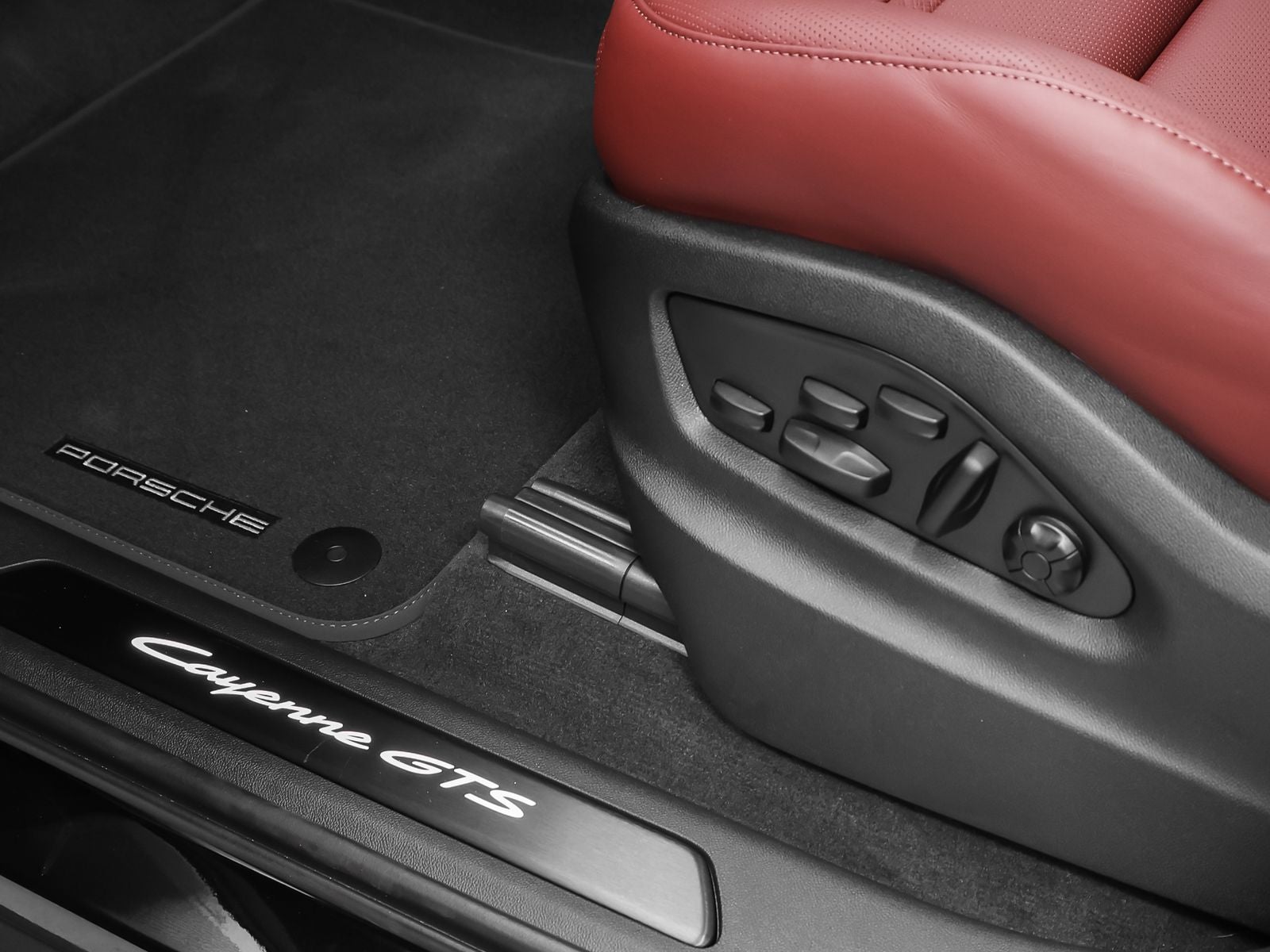 2026 Porsche Cayenne Cayenne GTS Coupe