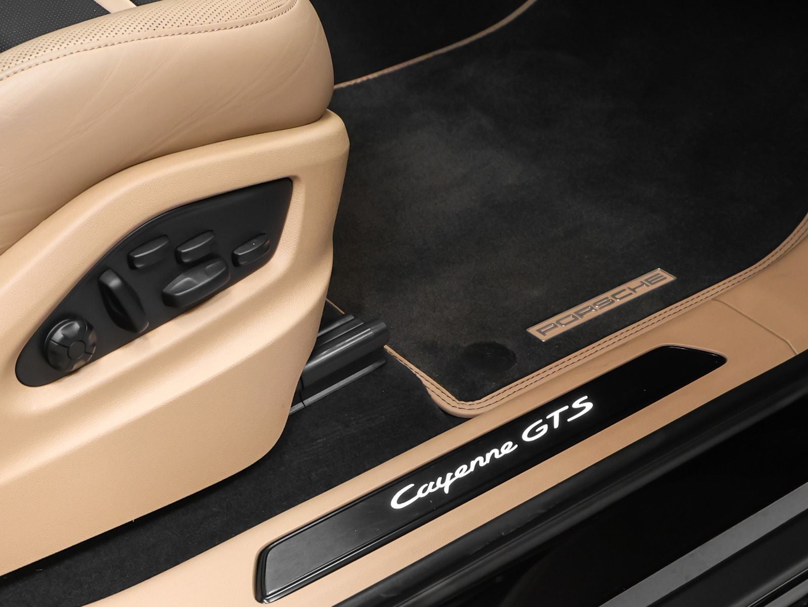 2023 Porsche Cayenne Cayenne GTS Coupe