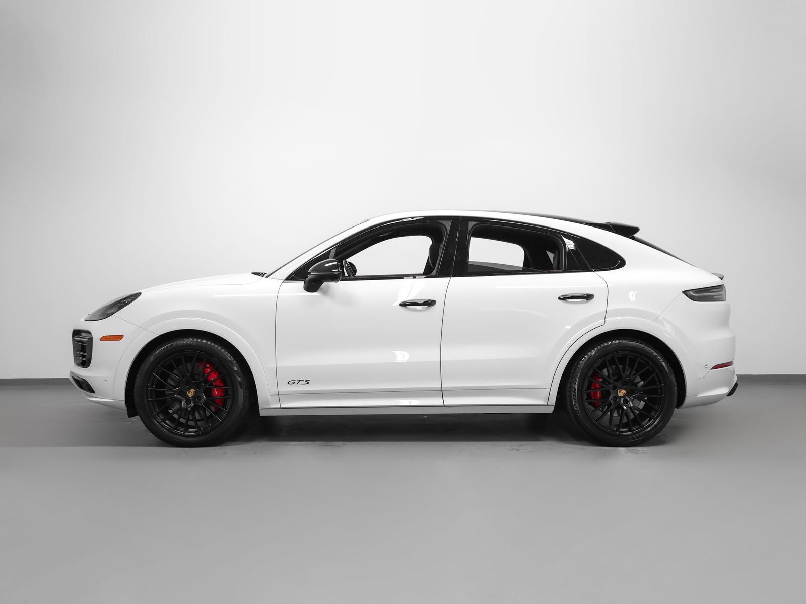2023 Porsche Cayenne GTS Coupe