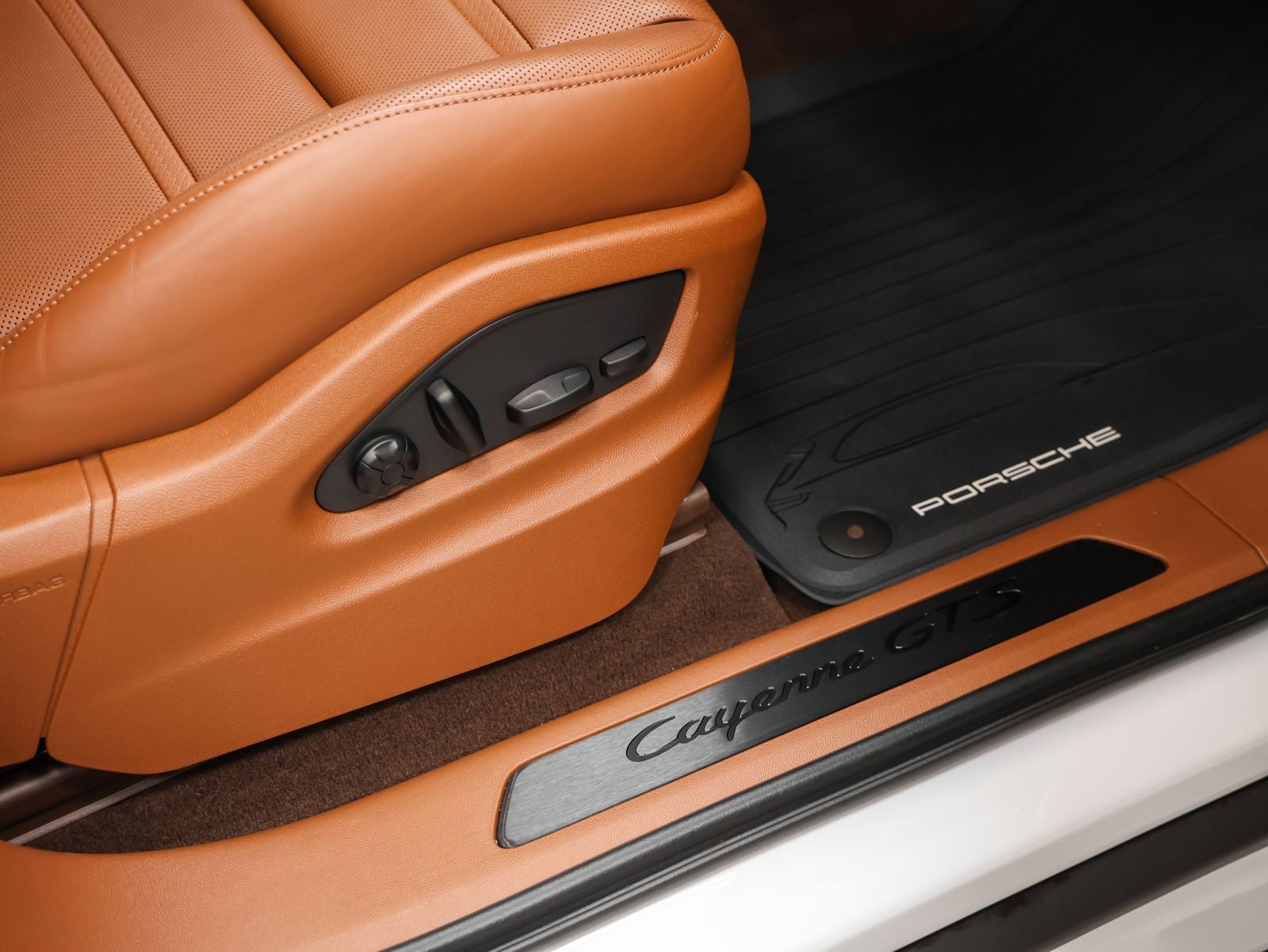 2023 Porsche Cayenne GTS Coupe