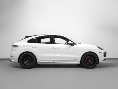 2022 Porsche Cayenne Cayenne GTS Coupe