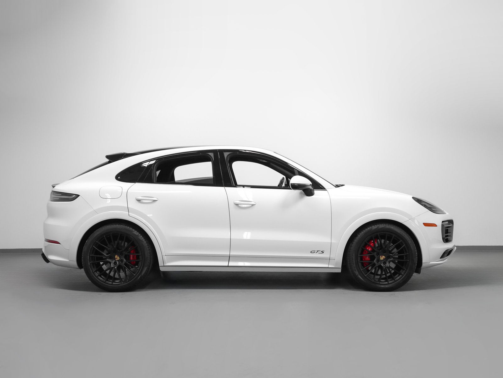 2022 Porsche Cayenne Cayenne GTS Coupe