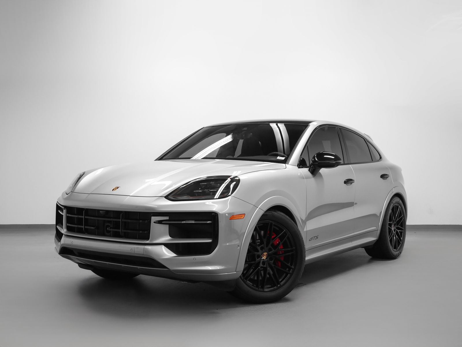 2025 Porsche Cayenne Coupe GTS