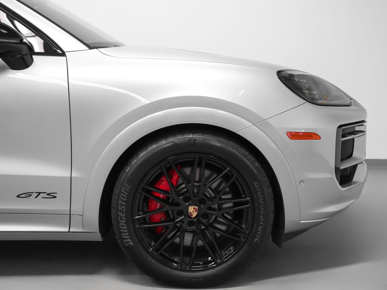 2025 Porsche Cayenne Coupe GTS