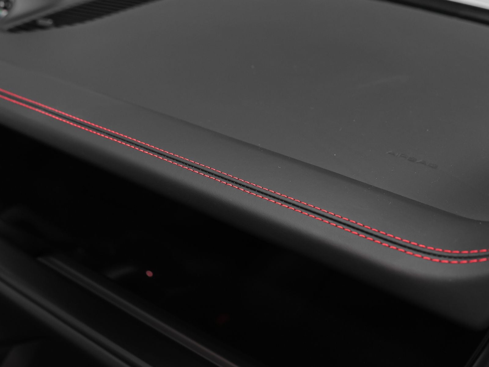 2025 Porsche Cayenne Coupe GTS