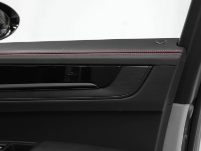 2025 Porsche Cayenne Coupe GTS