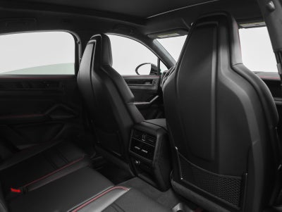 2025 Porsche Cayenne Coupe GTS
