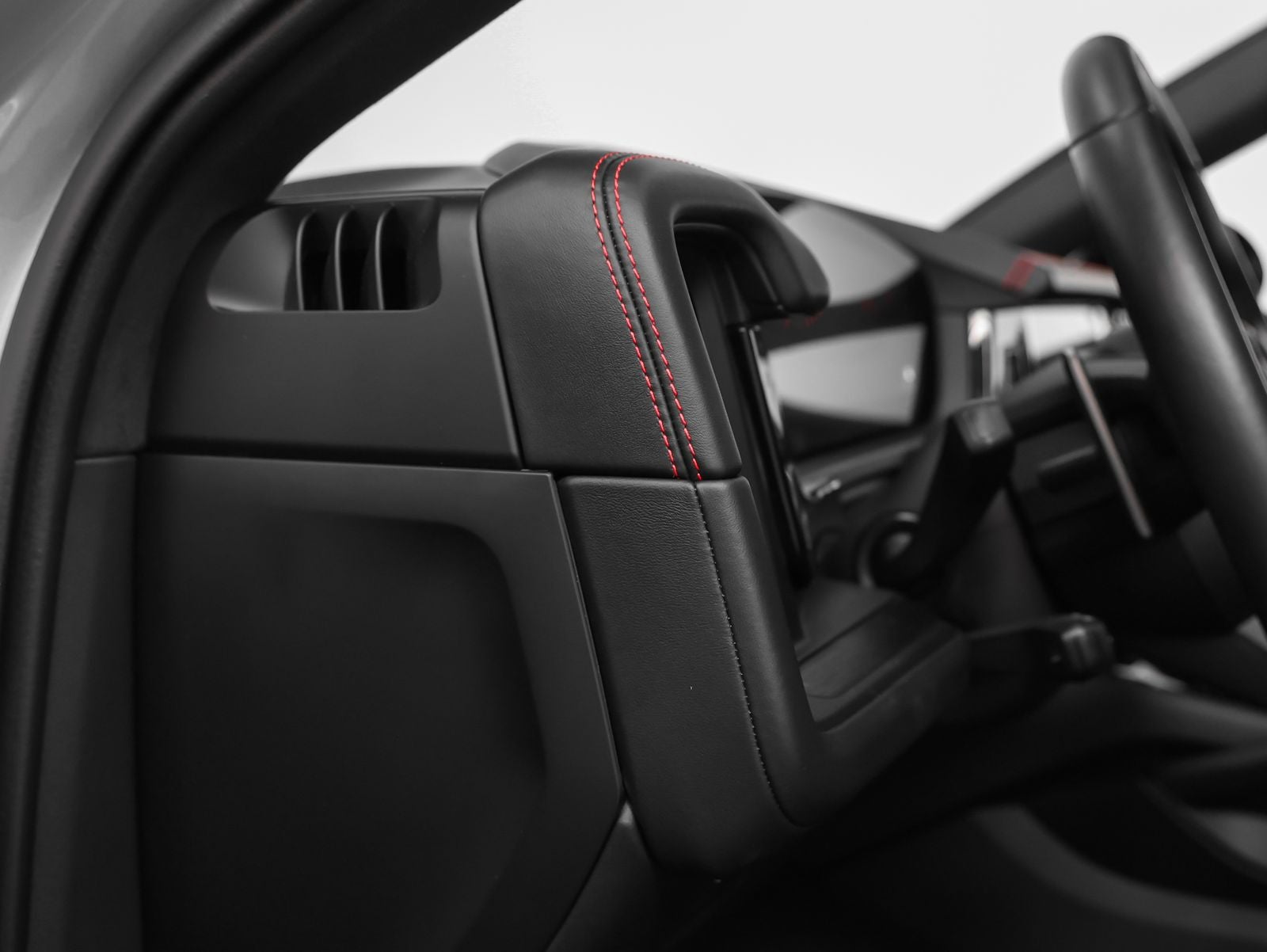 2025 Porsche Cayenne Coupe GTS