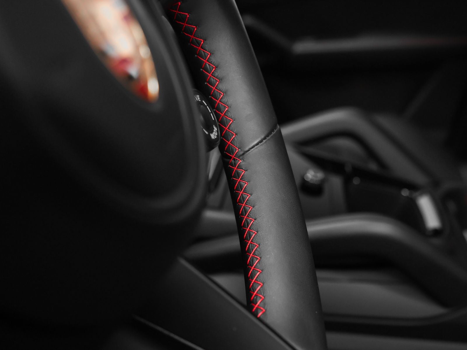 2025 Porsche Cayenne Coupe GTS