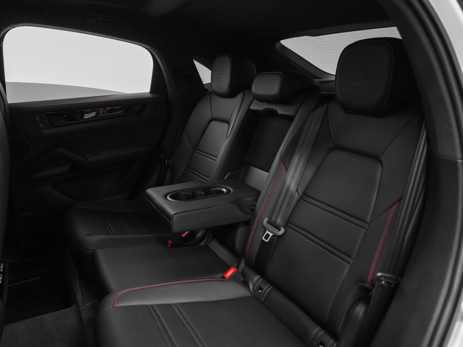 2025 Porsche Cayenne Coupe GTS