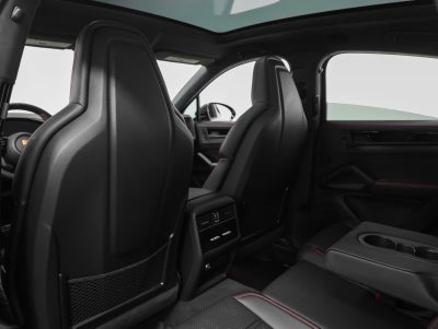 2025 Porsche Cayenne Coupe GTS