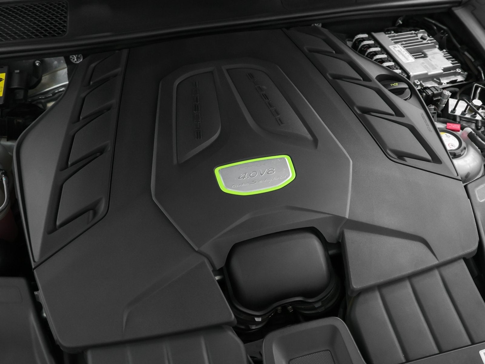 2022 Porsche Cayenne Cayenne Turbo S E-Hybrid Coupe