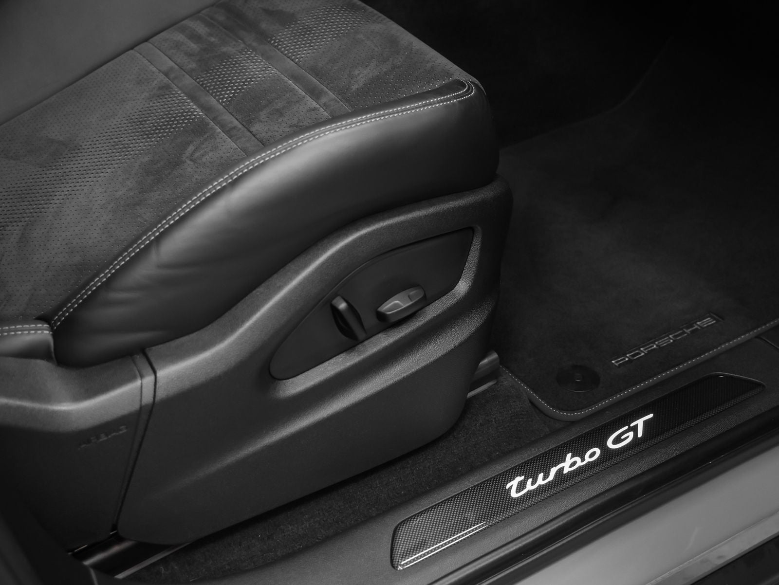 2023 Porsche Cayenne Turbo GT