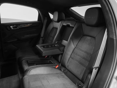 2023 Porsche Cayenne Turbo GT