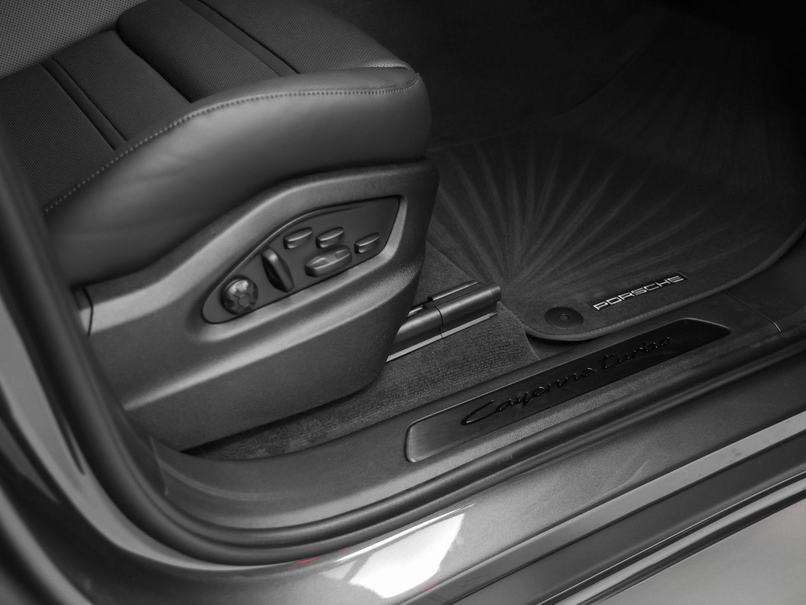 2025 Porsche Cayenne Cayenne Turbo E-Hybrid Coupe