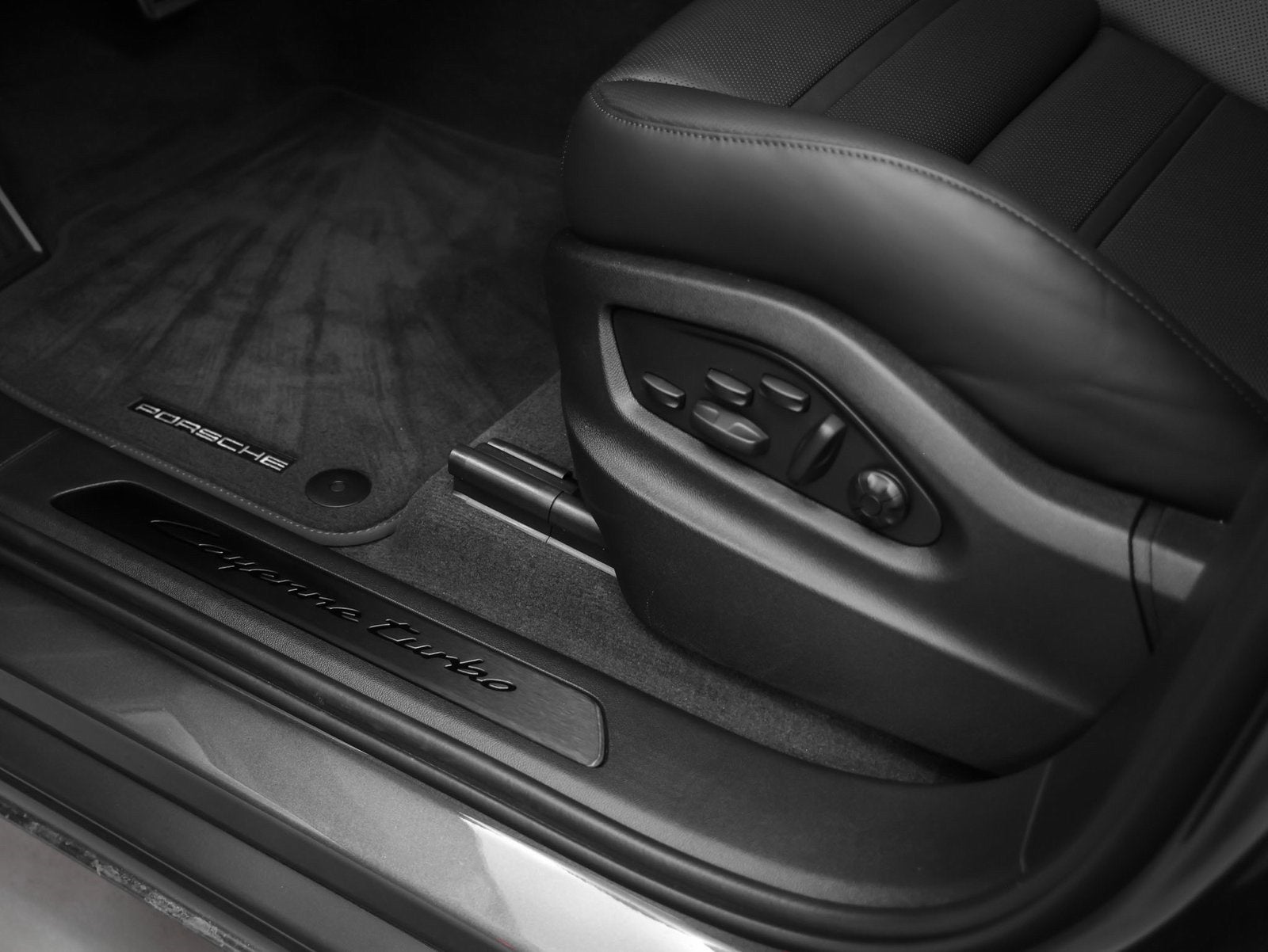 2025 Porsche Cayenne Cayenne Turbo E-Hybrid Coupe