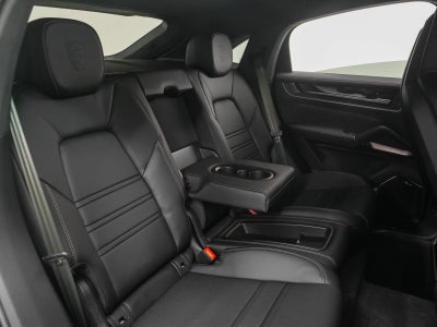 2025 Porsche Cayenne Turbo E-Hybrid