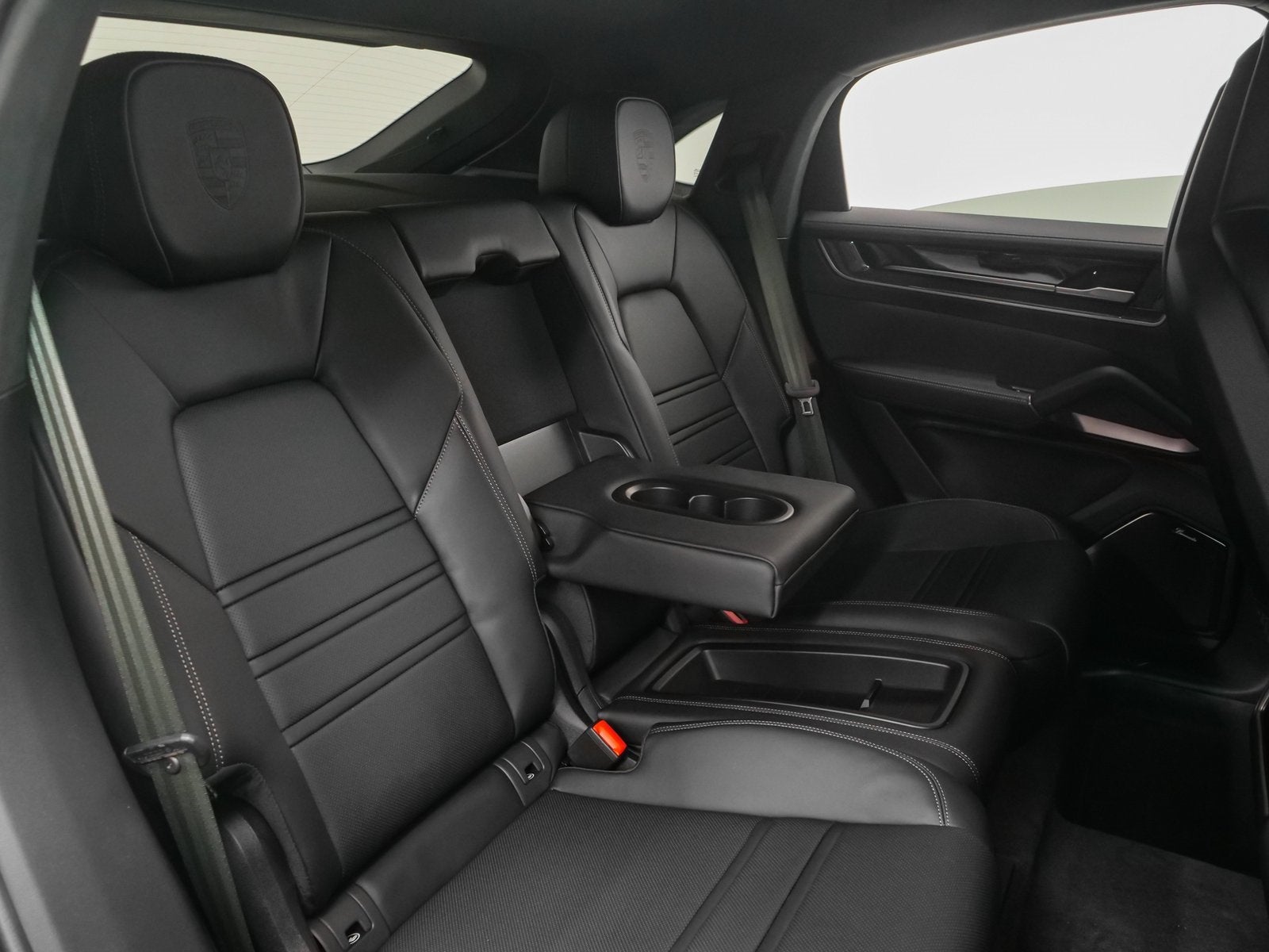 2025 Porsche Cayenne Turbo E-Hybrid