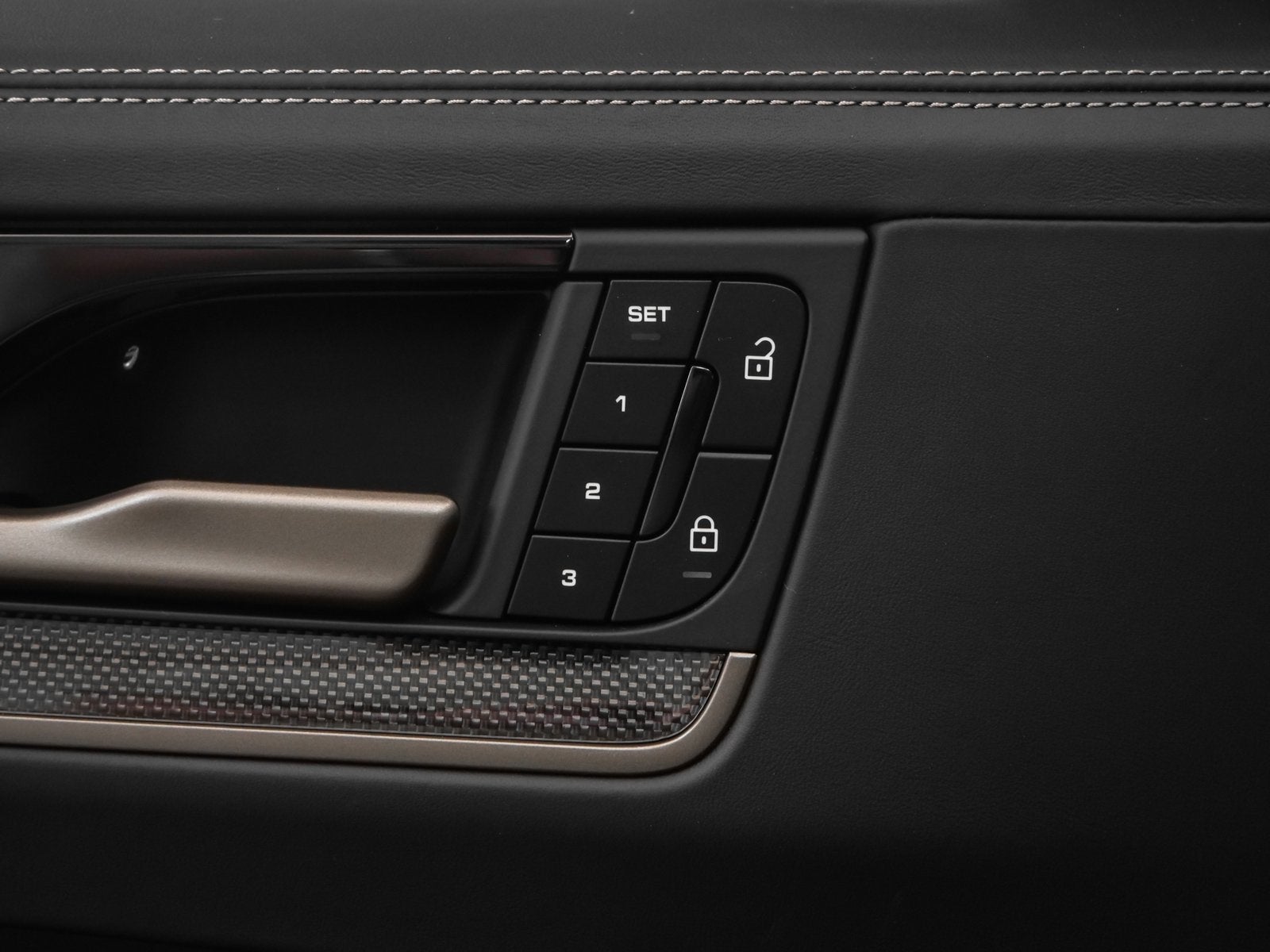 2025 Porsche Cayenne Turbo E-Hybrid