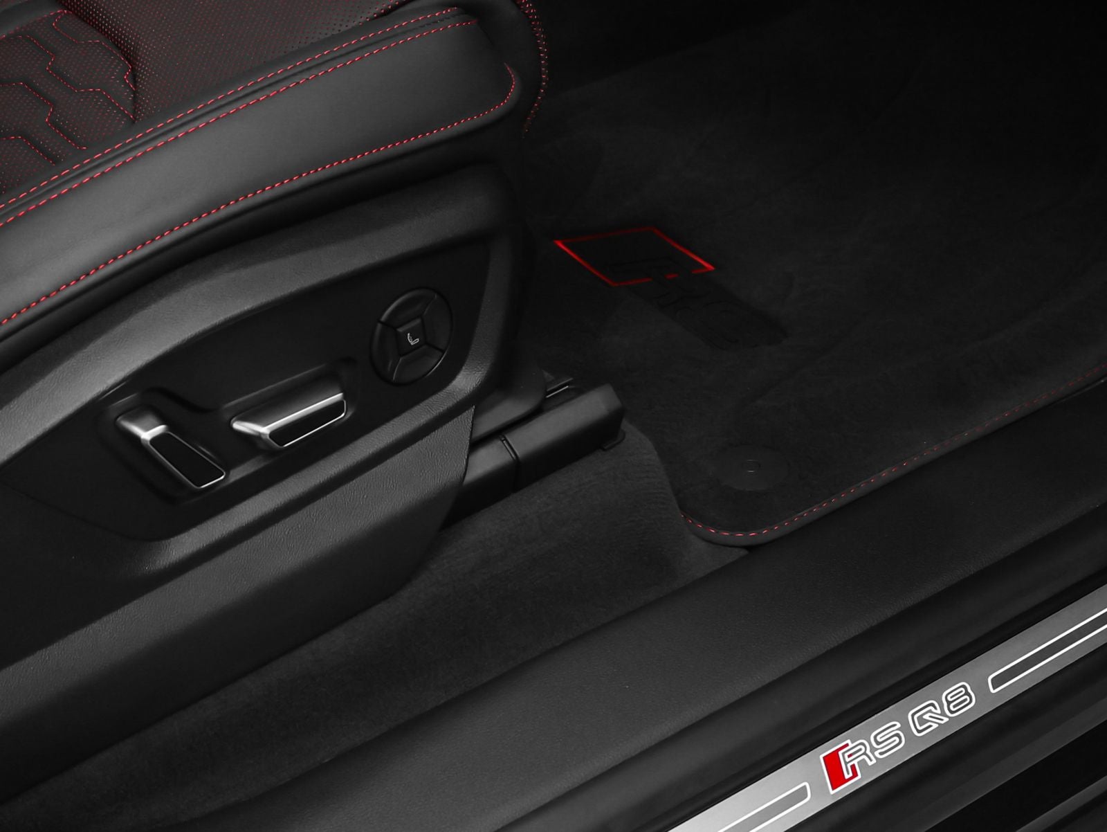 2025 Audi RS Q8 performance 4.0T quattro