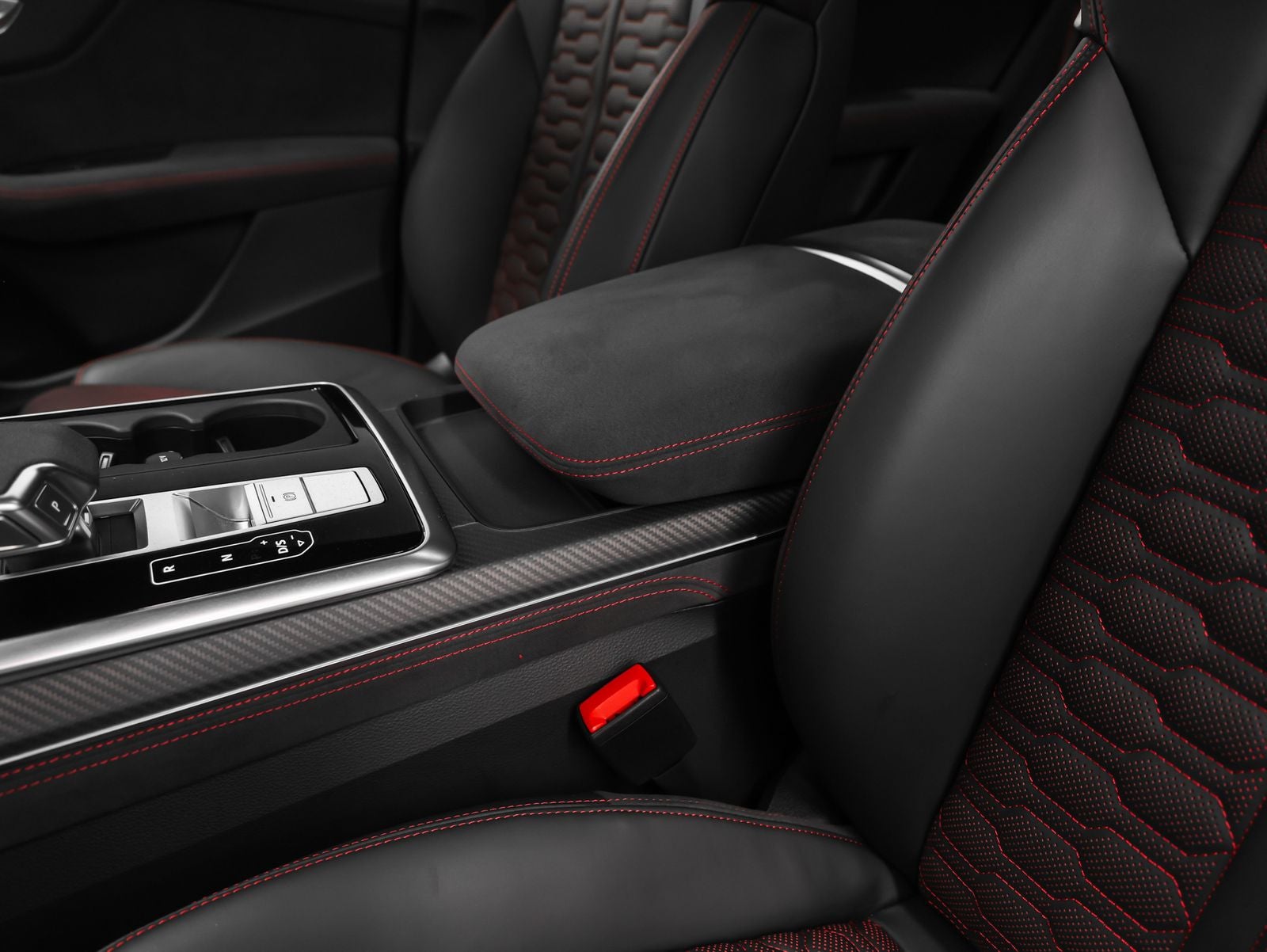 2025 Audi RS Q8 performance 4.0T quattro