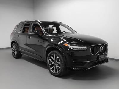 2018 Volvo XC90 T6 Momentum