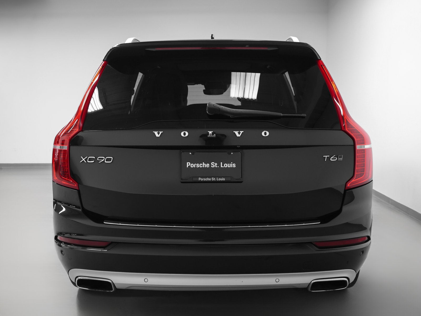 2018 Volvo XC90 T6 Momentum