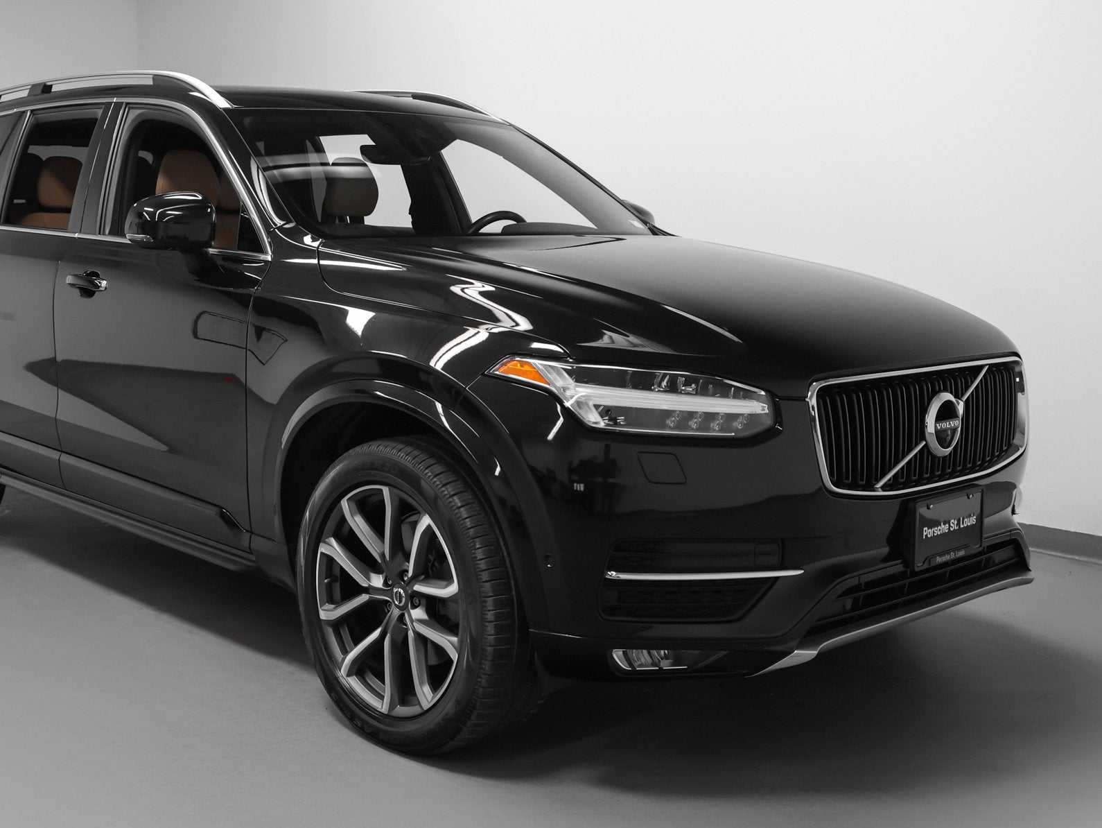 2018 Volvo XC90 T6 Momentum