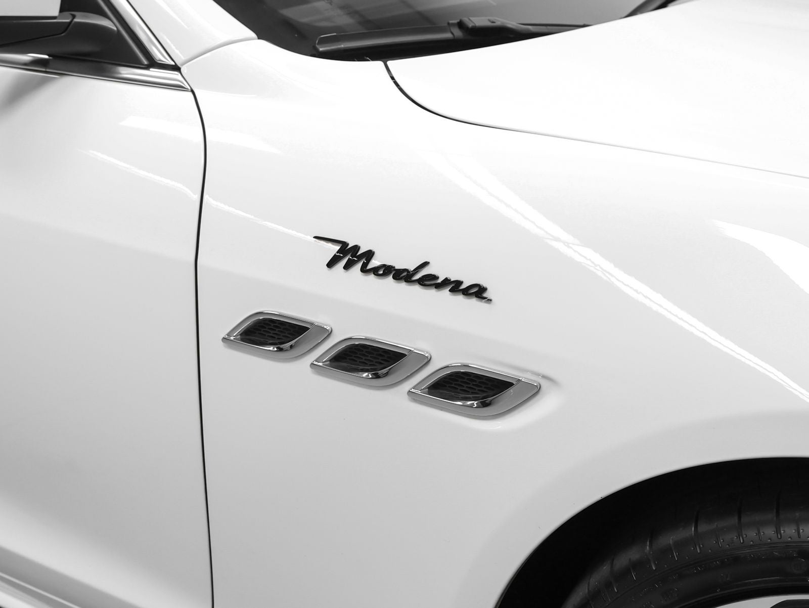 2023 Maserati Quattroporte Modena