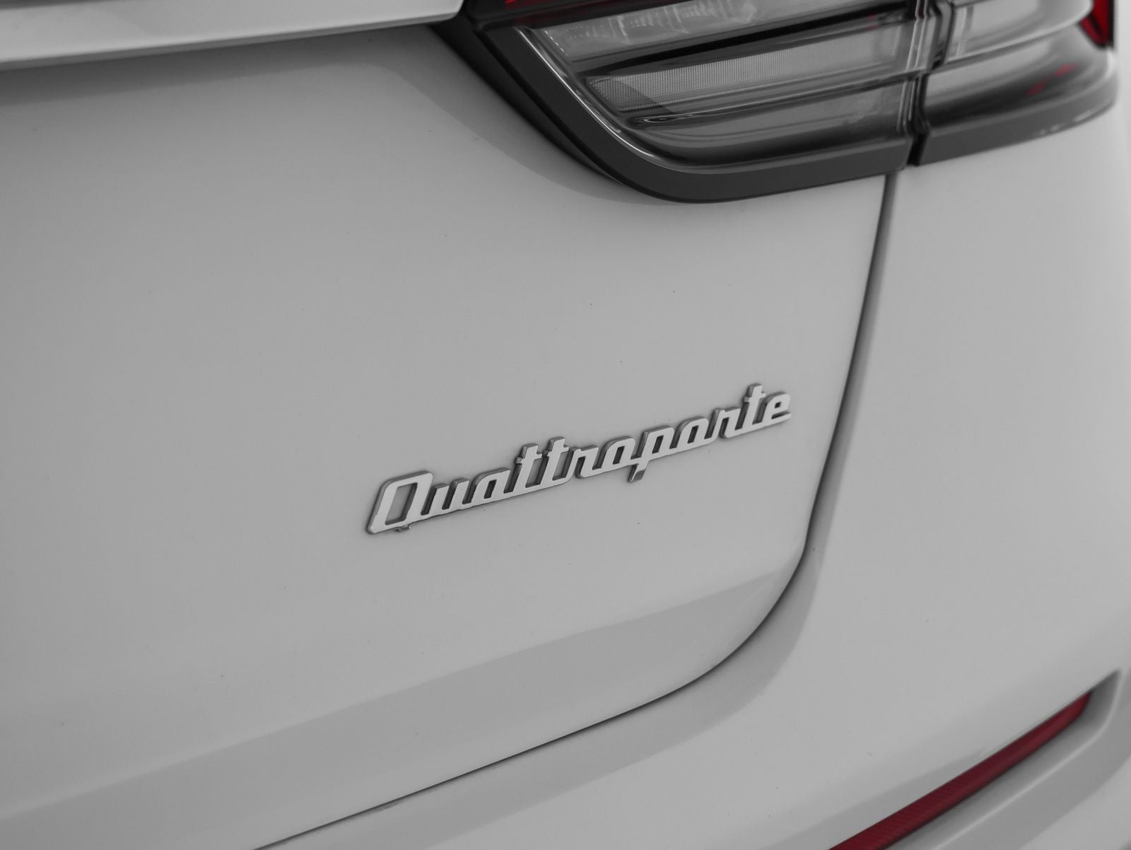 2023 Maserati Quattroporte Modena