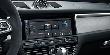 Porsche Macan Side View